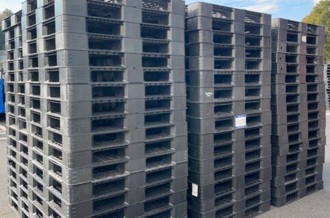 中古プラスチックパレット両面・片面混在1100×1100　滋賀県東近江市内