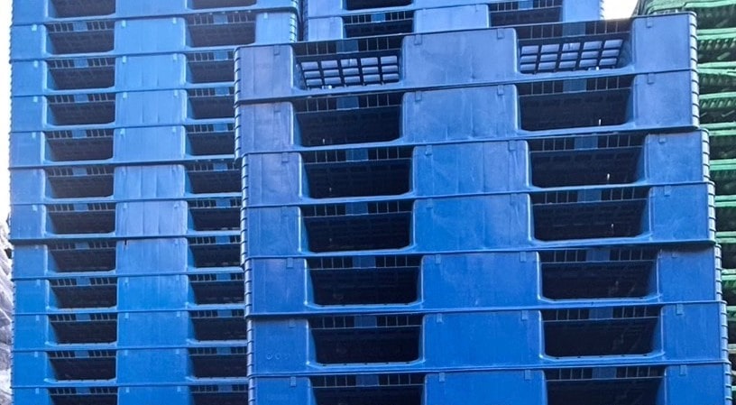 中古プラスチックパレット単面4方差し1000×1200 鉄芯入り 在庫 千葉県市原市内 屋外保管約270枚 @800円(送料別・税別)